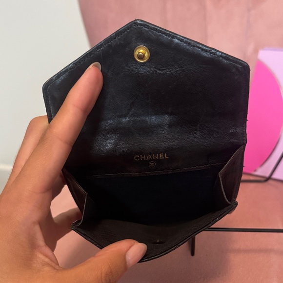 CYBER MONDAY SALE ✨ Chanel Black Quilted Wallet - Picture 4 of 12